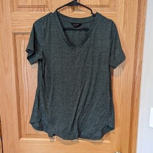 Amaryllis Green Tee | S